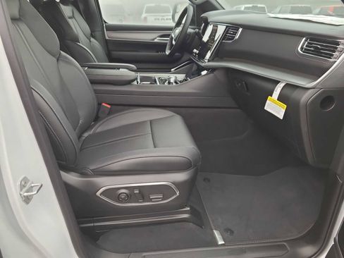 New 2026 Jeep Grand Wagoneer Limited image 22