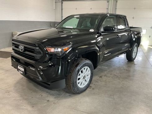 New 2026 Toyota Tacoma SR5 image 3