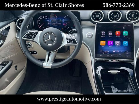 Used 2025 Mercedes-Benz C 300 4MATIC Sedan image 16