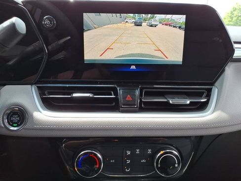 Used 2025 Chevrolet TrailBlazer LT FWD image 10