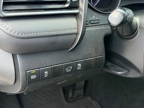 Used 2023 Toyota Camry SE FWD image 6