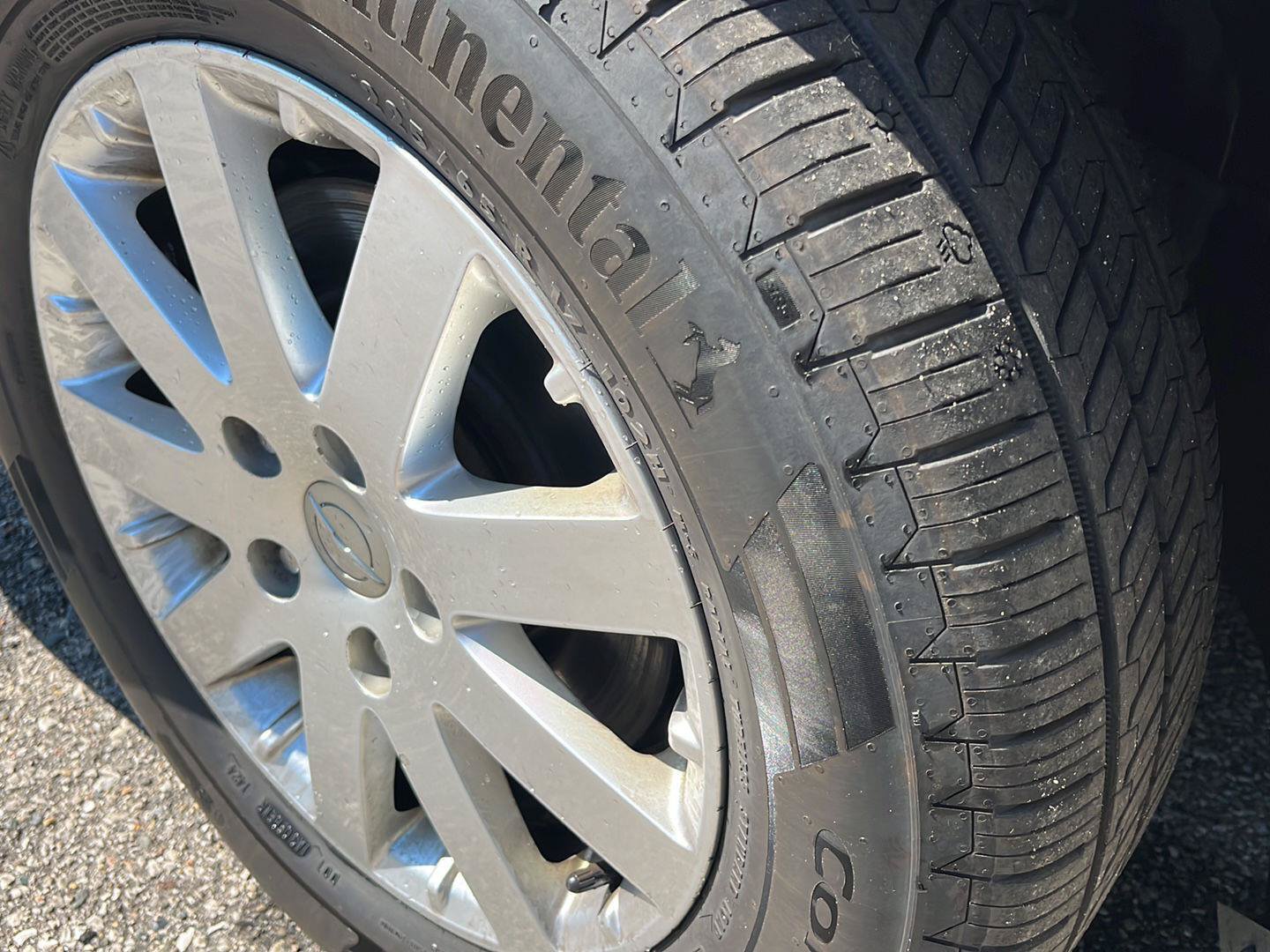Used 2016 Chrysler Town & Country Touring FWD image 25