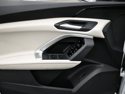 New 2025 Audi Q5 2.0T Premium image 14