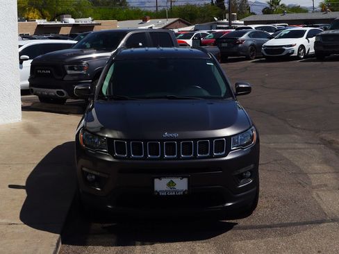 Used 2019 Jeep Compass Latitude FWD image 15