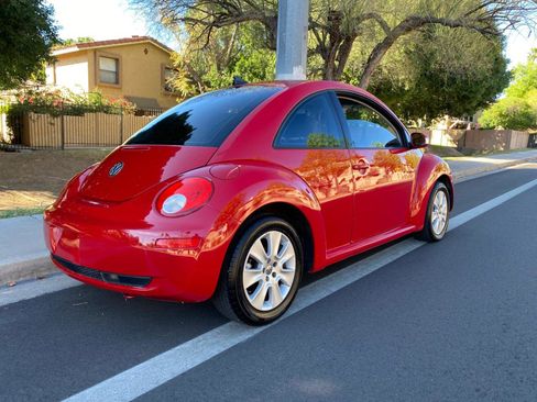 Used 2009 Volkswagen Beetle Coupe image 5