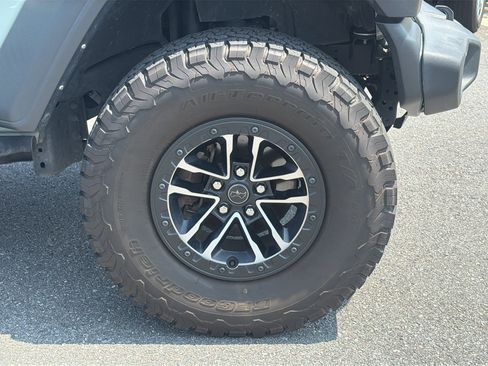 Used 2023 Jeep Wrangler Sport AWD/4WD image 4