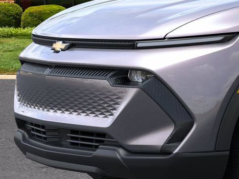 New 2026 Chevrolet Equinox EV LT image 13