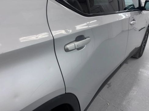 Used 2021 Chevrolet Traverse RS FWD image 25