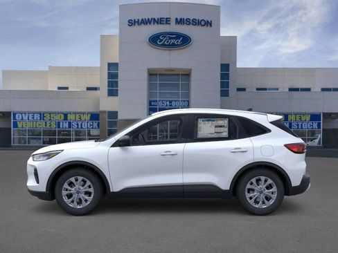 New 2025 Ford Escape Active w/ Active Premium Tech Pack FWD image 3
