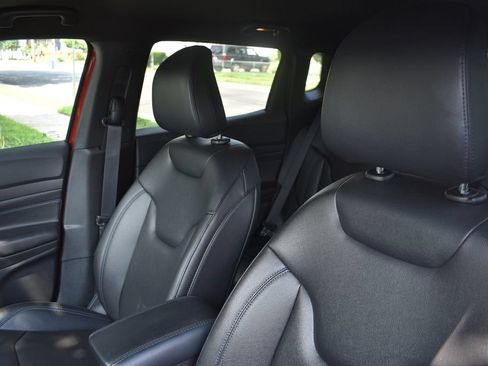 Used 2026 Jeep Compass Limited AWD/4WD image 8