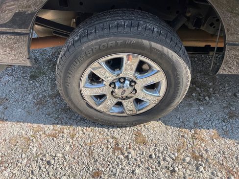 Used 2014 Ford F150 XLT w/ Equipment Group 302A Luxury image 36