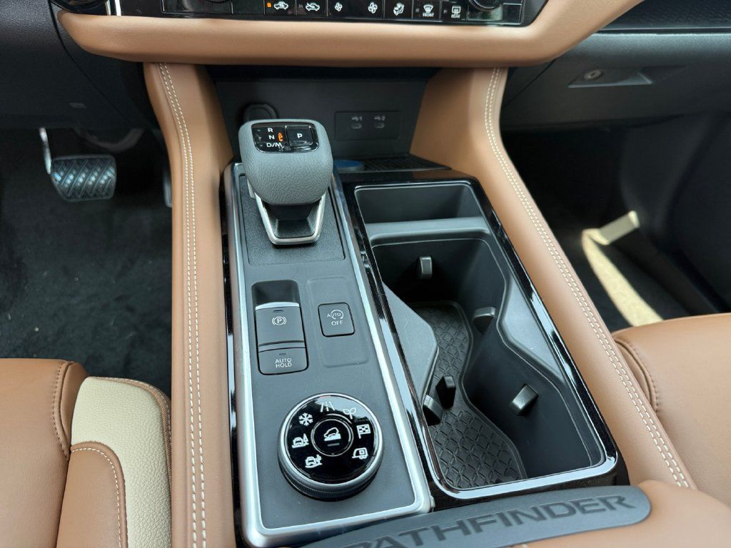 New 2026 Nissan Pathfinder Platinum AWD/4WD image 14