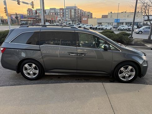 Used 2013 Honda Odyssey Touring image 4