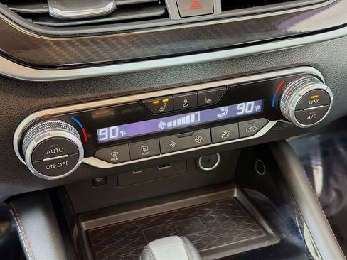 Used 2023 Nissan Altima 2.0 SR image 36