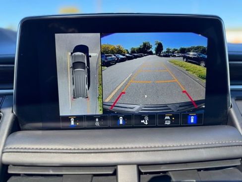 Used 2022 Chevrolet Suburban High Country w/ Premium Package 2 image 21