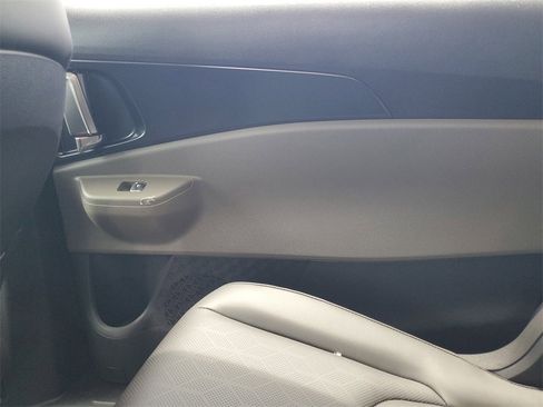 New 2026 Kia Carnival image 23