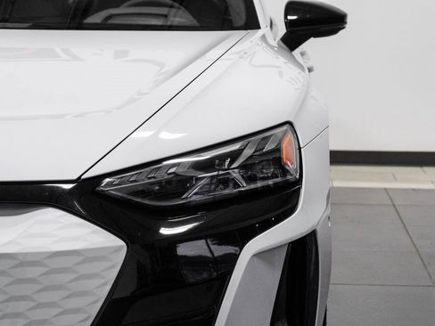 Used 2024 Audi e-tron GT Prestige image 49