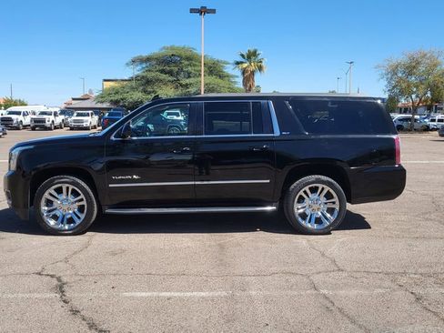 Used 2019 GMC Yukon XL SLT w/ Premium Edition image 5
