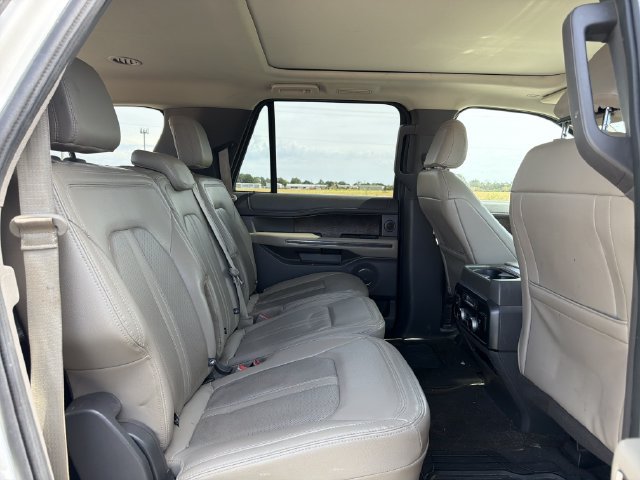 Used 2021 Ford Expedition Max Limited AWD/4WD image 17