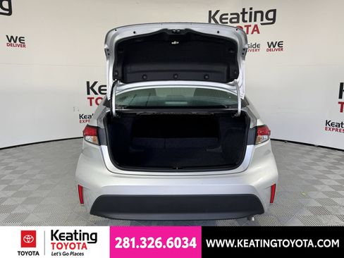 Used 2026 Toyota Corolla LE FWD image 17