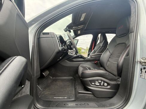 Used 2021 Porsche Cayenne GTS AWD/4WD image 15