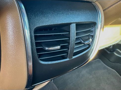Used 2018 Buick LaCrosse Essence FWD image 28