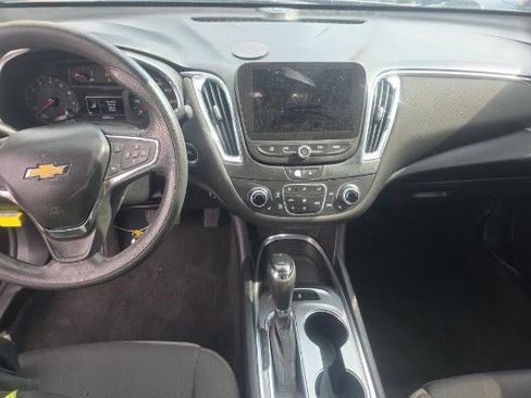 Used 2020 Chevrolet Malibu LT FWD image 11
