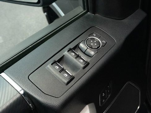 Used 2019 Ford F150 Lariat AWD/4WD image 17