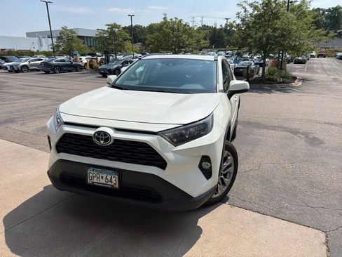 Used 2021 Toyota RAV4 XLE Premium AWD/4WD image 9