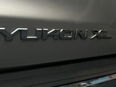 Used 2020 GMC Yukon XL Denali image 20