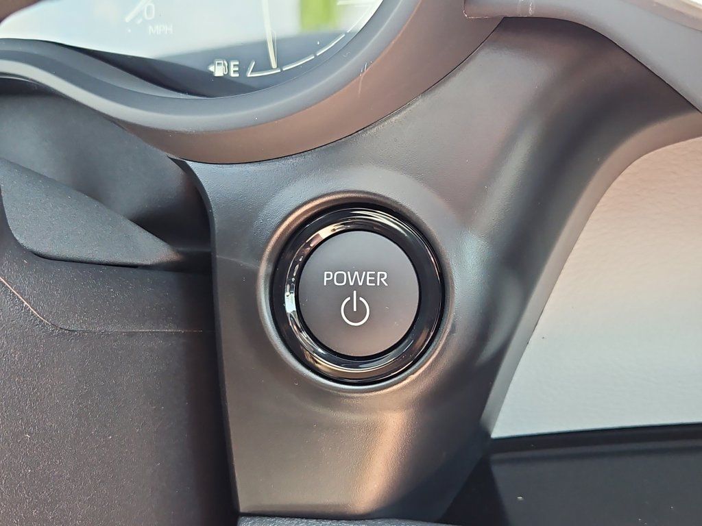New 2026 Toyota Sienna XLE AWD/4WD image 15