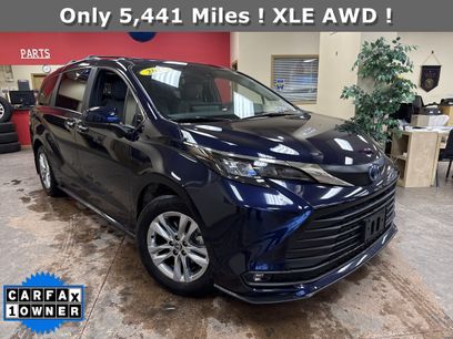 Used 2025 Toyota Sienna XLE w/ XLE Plus Package