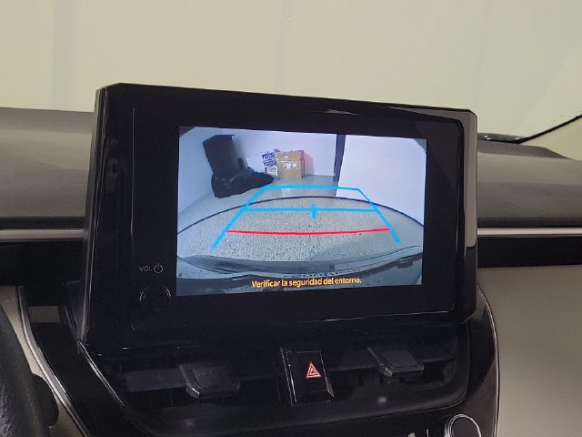 Used 2025 Toyota Corolla LE FWD image 29