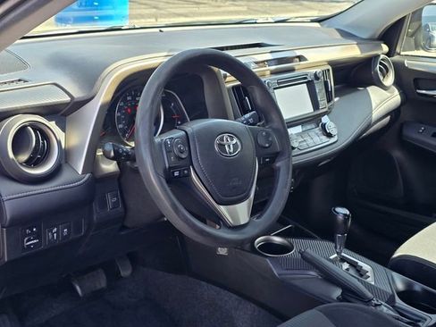 Used 2015 Toyota RAV4 XLE FWD image 9
