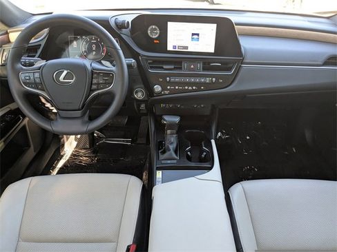 Used 2024 Lexus ES 350 w/ Premium Package image 15