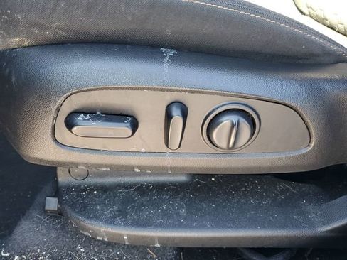 Used 2020 Chevrolet Equinox LT image 37