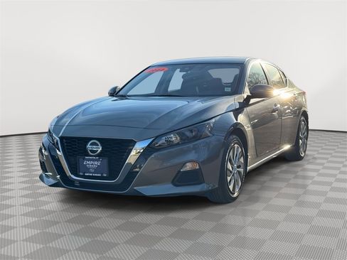 Used 2022 Nissan Altima 2.5 S image 3