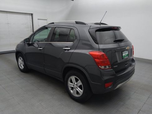 Used 2017 Chevrolet Trax LT w/ LT Convenience Package FWD image 5