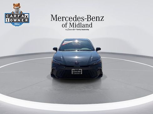 Used 2026 Toyota Camry SE FWD image 3