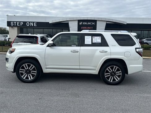 Used 2017 Toyota 4Runner Limited image 4
