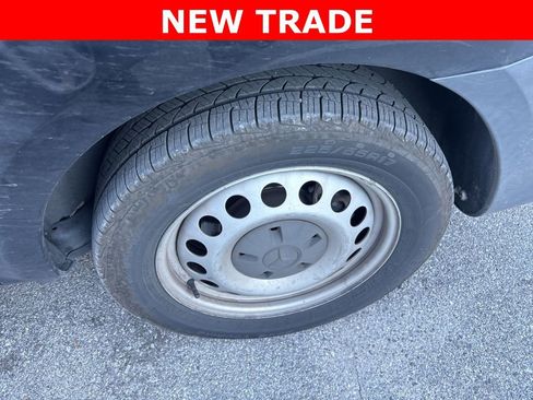 Used 2019 Mercedes-Benz Metris Passenger image 4