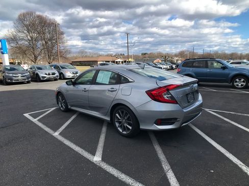 Used 2019 Honda Civic EX image 9