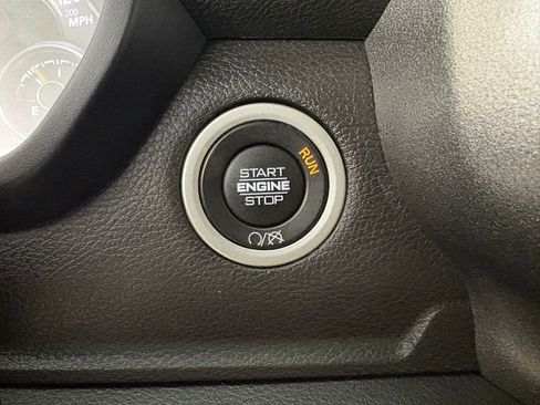 Used 2022 RAM 2500 Tradesman w/ Chrome Appearance Group image 27