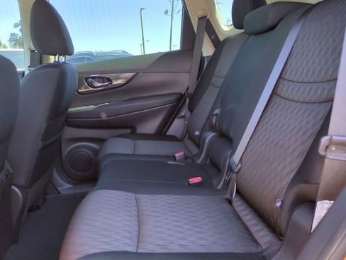 Used 2017 Nissan Rogue S image 14