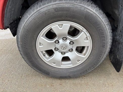 Used 2013 Toyota Tacoma 4x4 Access Cab V6 image 9