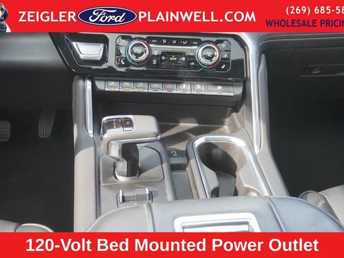 Used 2022 GMC Sierra 1500 Denali w/ Denali Reserve Package image 16
