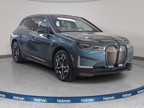 Used 2024 BMW iX xDrive50 w/ Premium Package AWD/4WD image 4