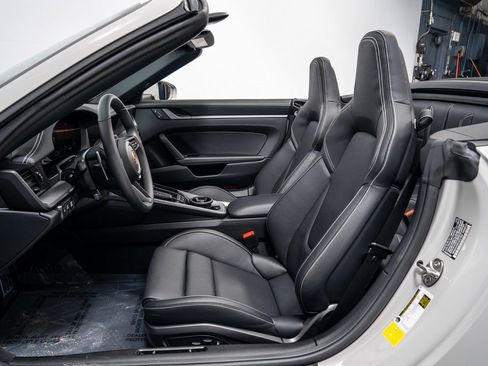 New 2026 Porsche 911 Carrera 4S image 5