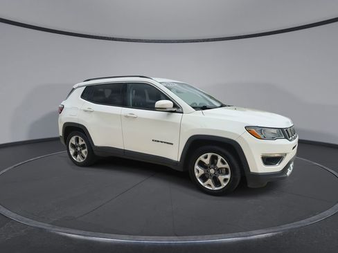Used 2021 Jeep Compass Limited image 2