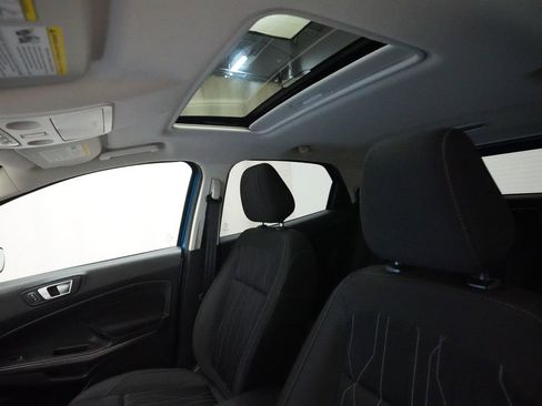 Used 2019 Ford EcoSport SE w/ SE Convenience Package image 30